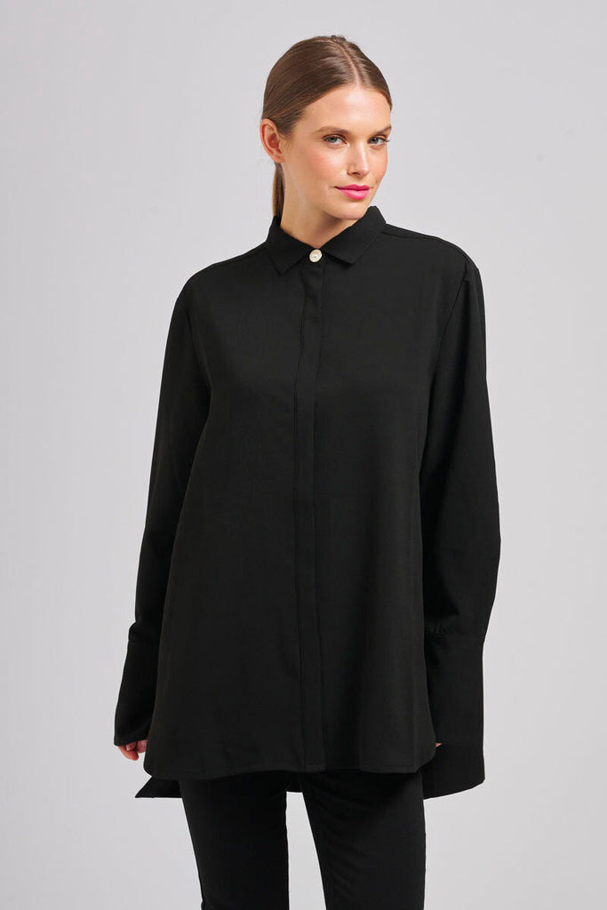 The Marnie Oversized Popover Shirt - Black